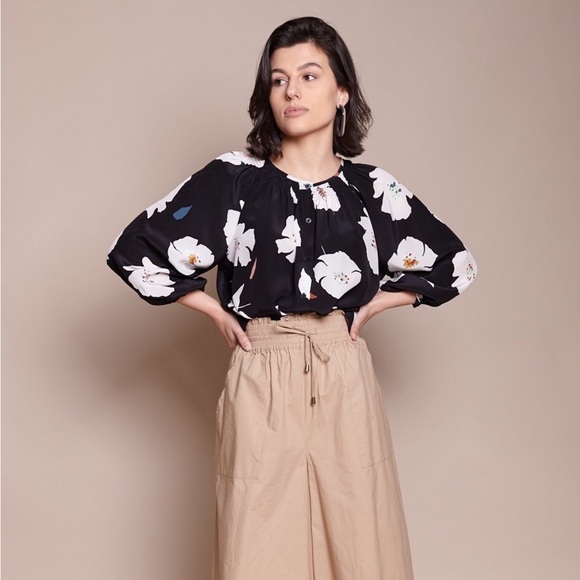 TUCKER silk blouse size s/m - Picture 9 of 11